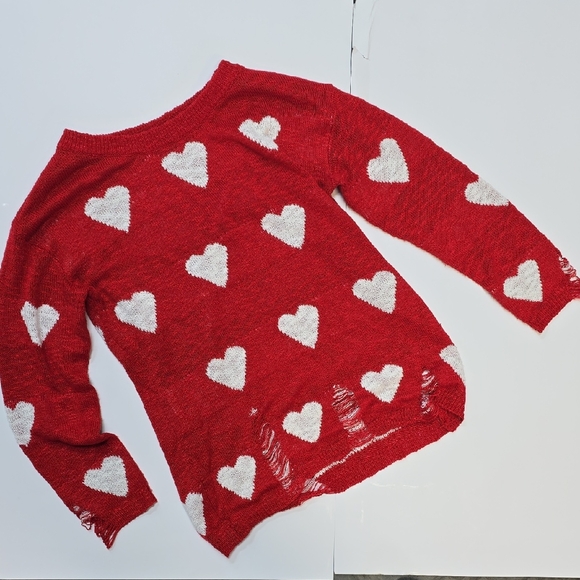 Red Heart Distressed Women's Sweater - Picture 1 of 2